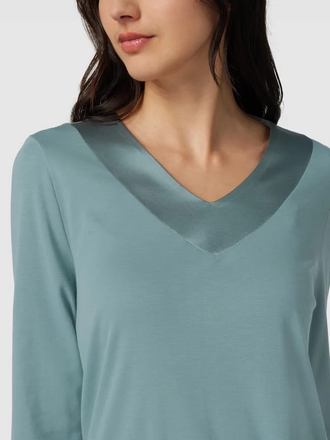 Hanro Pyjama Mit Abgesetztem V-Ausschnitt Modell 'Mira' - Bleu 5 Hanro Pyjama Mit Abgesetztem V-Ausschnitt Modell 'Mira' - Bleu – Bild 3