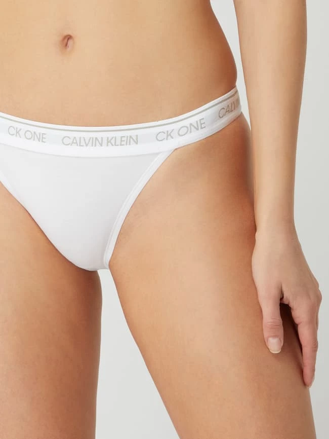 CK One Brazilian Mit Modal-Anteil - Weiß 5 CK One Brazilian Mit Modal-Anteil - Weiß – Bild 3